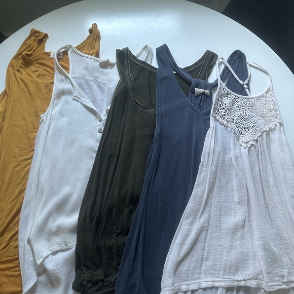 5 Pack Flowy Summer Tank tops! White Crow / Hollister - Picture 2 of 16